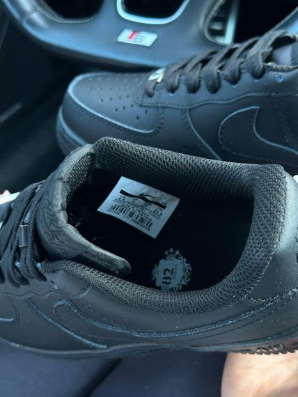 Женские кроссовки N-ike Air Force 1 Low Classic Black Matte Premium | Зображення 4