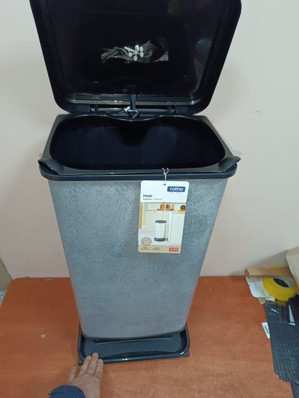 Контейнер для сміття з педаллю Rotho Paso 40 л бетон, відро для кухні та дому (17541) | Зображення 8