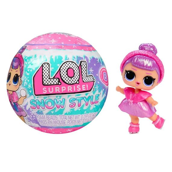 Ігровий набір з лялькою "Сніжний стиль" 429692 в асортименті