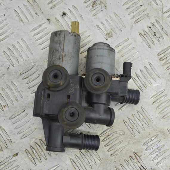 Клапан кран пічки BMW E46 водяний насос електричний помпа БМВ 64118369807 1147412149