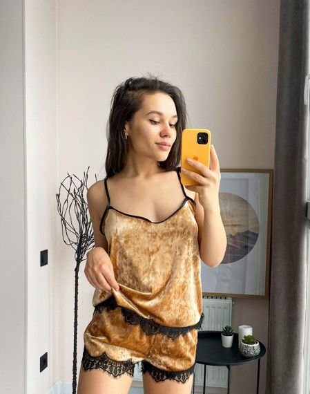 ЯКІСНИЙ ПІЖАМНИЙ КОМПЛЕКТ ЗОЛОТО | Зображення 1