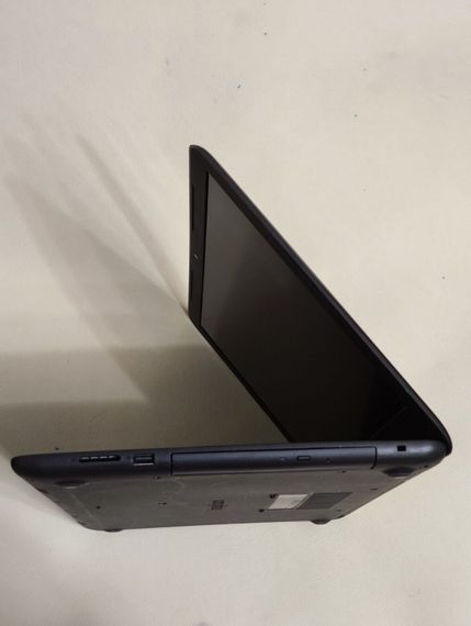 Ноутбук Б-клас Dell Inspiron 17 5767 / 17.3" (1920x1080) IPS / Intel Core i5-7200U (2 (4) ядра по 2.5 - 3.1 GHz) / 8 GB DDR4 / 256 GB SSD / Intel HD Graphics 620 / WebCam / DVD-ROM б/в | Зображення 4