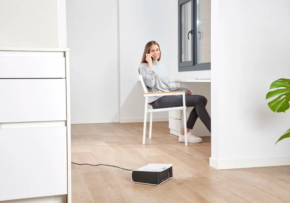 Тепловентилятор BLACK+DECKER 2,0 кВт, площа обігріва 20 кв.м., підлоговий, білий (BXSH2001E) | Зображення 1