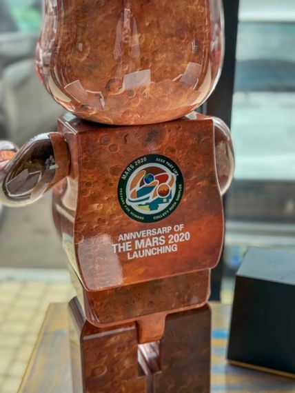 Bearbrick Planet Series Mars дизайнерська статуетка ведмідь Беарбрік 70 см mb001 | Зображення 3