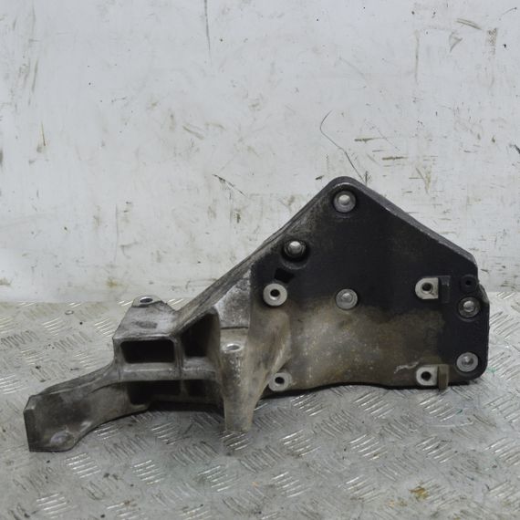 Кронштейн компресор кондиціонера 2.5 DCI Nissan Navara Pathfinder 2005-2015 Ніссан Навара Патфайндер 11910EB300