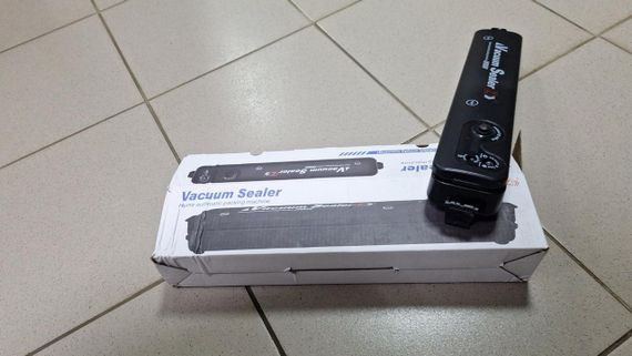 ОЧЕНКА! Вакуумний пакувальник NEW Vacuum Sealer (Плохе паковання, ушкодження корпусу 3070) | Зображення 1