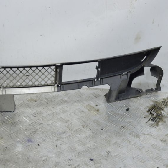 Решітка переднього бампера центральна BMW 3 Series E46 2001-2005 рестайл БМВ е46 51117030596 | Зображення 2