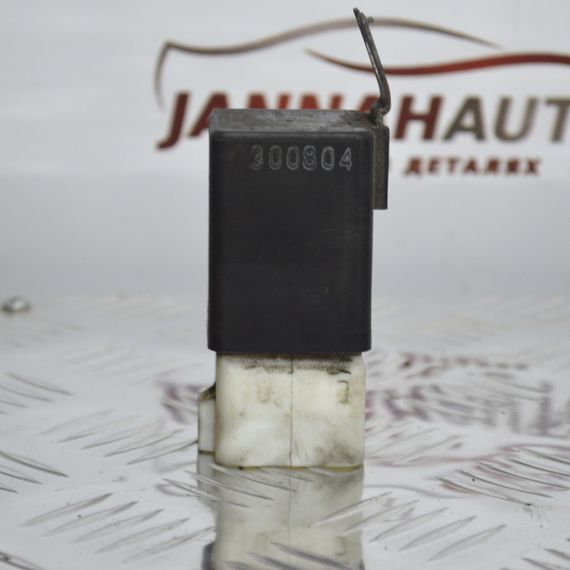 Реле насоса Mercedes Vito (W639) 2003-2014 клапан помпи Мерседес Віто 639 A6398300084 | Зображення 3