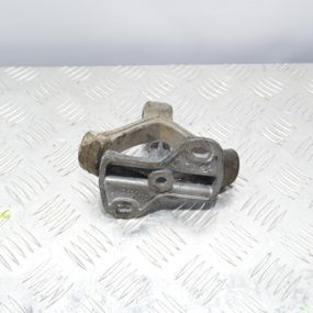 Подушка кріплення глушника Audi A4 B6 B7 A6 C6 2000-2011 Кронштейн вихлопної труби Ауді а4 б6 а6 ц6 4B0253663F