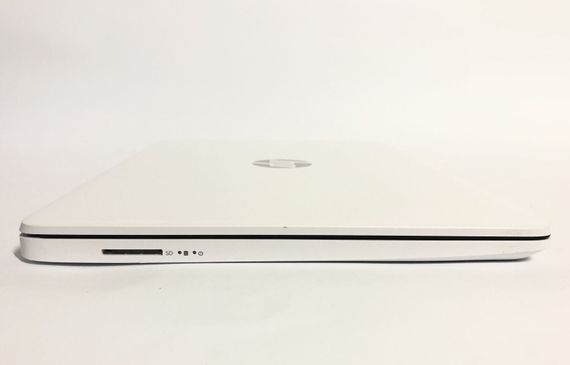 Ультрабук HP 14s-fq1004ua / 14" (1920x1080) IPS / AMD Ryzen 3 5300U (4 (8) ядра по 2.6 - 3.8 GHz) / 8 GB DDR4 / 512 GB SSD / AMD Radeon RX Vega 6 Graphics / WebCam / Win 10 Home б/в | Зображення 3