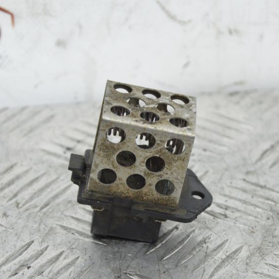 Резистор вентилятора радіатора Nissan Primastar Резистор обігрівача Ніссан Прімастар 8200045082