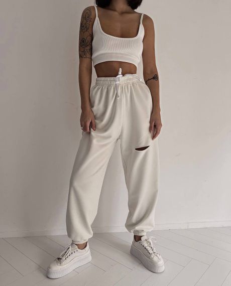 Женские трикотажные джоггеры с разрезом BF607 цвет белый, размер 42/44