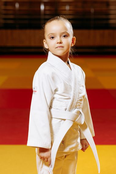 Біле дитяче кімоно для дівчаток, дзюдо, TM BUDOGI серія BEGINNER, зріст 110 см, щільність 350 гр/м.кв. | Зображення 2