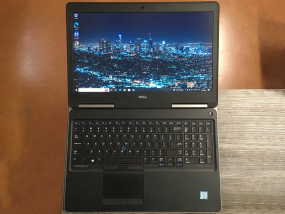 Ноутбук Dell Precision 7510 15.6 4K,IPS/i7-6820HQ/32GB/AMD W5170M 2GB/512 SSD | Зображення 1