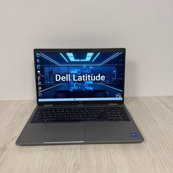 Ультрабук Б-класс Dell Latitude 5521 / 15.6" (1920x1080) IPS / Intel Core i7-11850H (8 (16) ядер по 2.5 - 4.8 GHz) / 16 GB DDR4 / 512 GB SSD / nVidia GeForce MX450, 2 GB GDDR6, 64-bit / WebCam б/у | Зображення 1