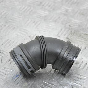 Патрубок повітряного фільтра 1.4 TSI Volkswagen Golf VI 2008-2014 Шланг повітрозабірника Фольксваген 03C145747C