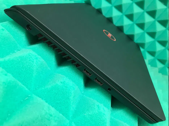 Ноутбук Dell Inspiron 5577 FHD GTX 1050/i7-7700HQ/16Gb/SSD128Gb/HDD1Tb | Зображення 4