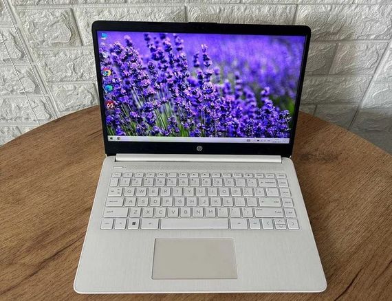 Ноутбук HP 14-dq0002dx White 14,0" FHD IPS Celeron N4020 4Gb SSD 64Gb  Б/В