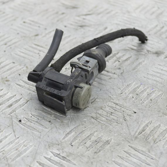 Клапан тиску наддуву Volkswagen Bora Golf IV LT Passat T4 Sharan Фольксваген Гольф Т4 Пассат 1J0906283A