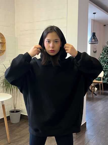 Женское теплое худи супер оверсайз удлиненный на флисе цвет черный размер S/L  AtD0034