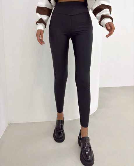 Женские теплые лосины из матовой экокожи на флисе BF967 цвет черный, размер 42/44 | Зображення 2