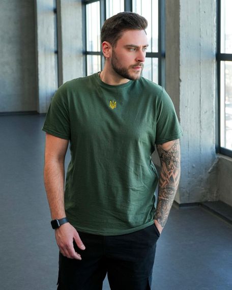 Мужская хлопковая футболка с вышивкой Тризуб Украина BD0036 размер S, цвет хаки | Зображення 1