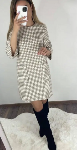 Женское теплое короткое платье принт гусиная лапка GF2558 размер 50/52, цвет бежевый | Зображення 4