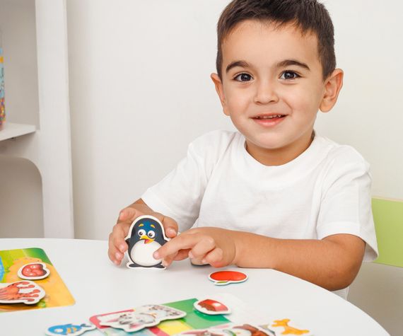 Игра настольная На липучках  "Кто что ест?" Vladi Toys VT1302-27 (укр) | Зображення 1