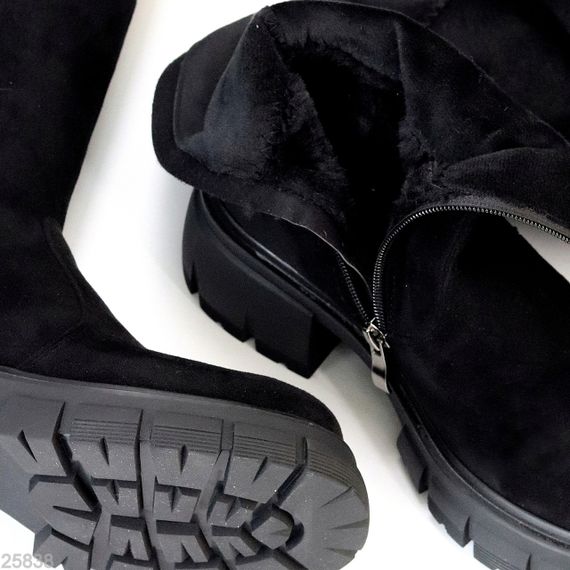 Молодежные черные замшевые ботфорты стрейч еврозима на тракторной подошве | Зображення 8