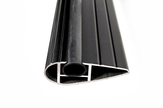 Поперечный багажник на интегрированые рейлинги WingBar (2 шт) Черный для Volkswagen Passat B8 2015-2024 гг | Зображення 1