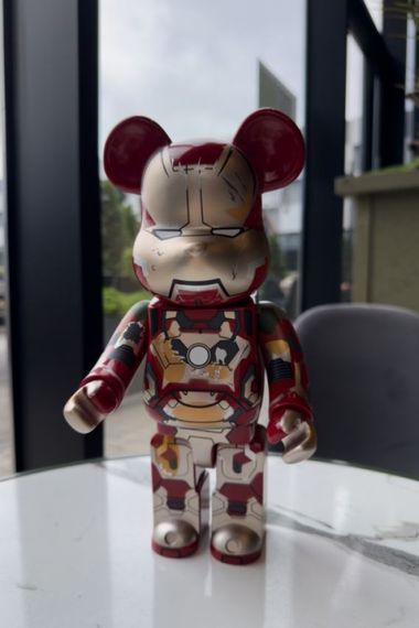 Bearbrick Marvel Iron Man  дизайнерська статуетка ведмідь Беарбрік 28 см mb033 червона | Зображення 1