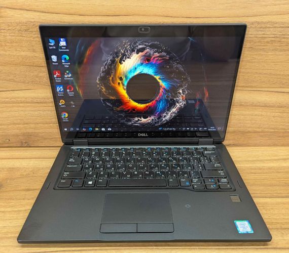 Ноутбук-трансформер Dell Latitude 7390 / 13.3" (1920x1080) IPS Touch / Intel Core i7-8650U (4 (8) ядра по 1.9 - 4.2 GHz) / 16 GB DDR4 / 256 GB SSD / Intel UHD Graphics 620 / WebCam / Windows 10 б/в + Подарунок Бездротова миша / USB | Зображення 1