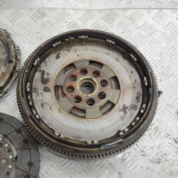 Комплект зчеплення 2.4 D / 2.5 TDI Volkswagen Transporter T4 1990-2003 Маховик Фольксваген т4 417002710 | Зображення 4