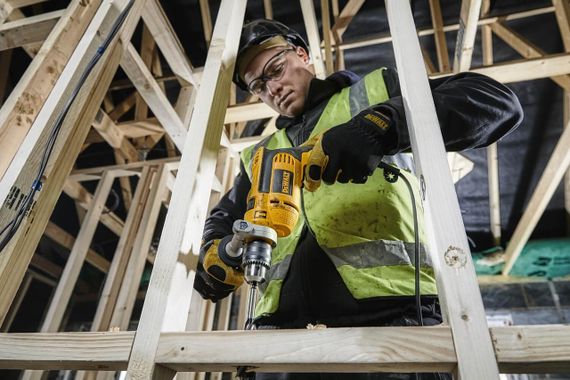 Дрель сетевая ударная 701Вт DeWALT DWD024 | Зображення 3