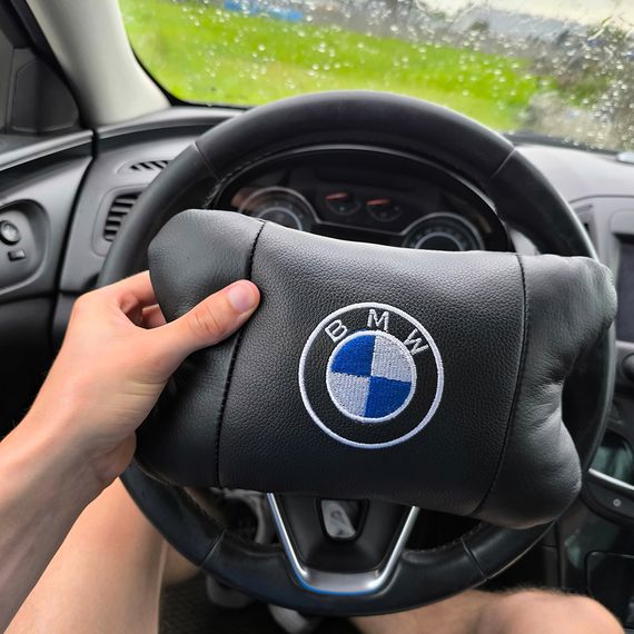 Авто подушки 2 шт — набор BMW из натуральной кожи, на подголовник в машину, Автомобильная подушка БМВ | Зображення 7