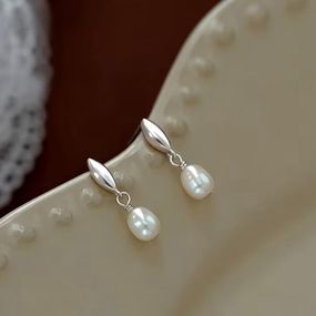 Сережки з підвісками з перлинами, сережки гвоздики з перлинками, сережки перлини, сережки перлинки, сережки з перламутром Срібний