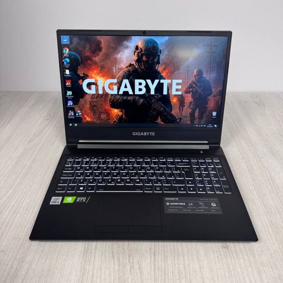 Игровой ноутбук Б-класс Gigabyte G5 KC / 15.6" (1920x1080) IPS / Intel Core i5-10500H (6 (12) ядер по 2.5 - 4.5 GHz) / 16 GB DDR4 / 512 GB SSD NVMe / nVidia GeForce RTX 3060, 6 GB GDDR6, 192-bit / WebCam б/у | Зображення 1