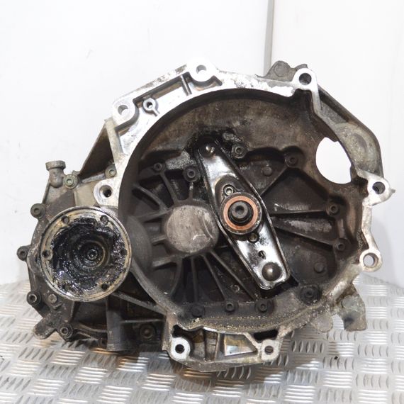 КПП 1.6 FSI 6-ступка механіка Volkswagen Golf V 2003-2009 Коробка перемикання передач механічна Фольксваген Гольф 5 HEU