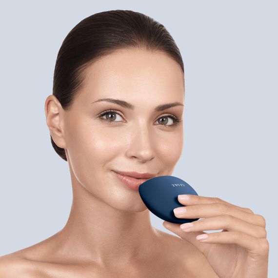Устройство для увеличения объема губ GESKE Lip Volumizer&Booster 4в1 Big white, Синий | Зображення 3