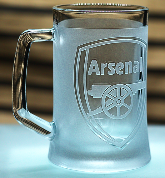 Пивний келих 670 мл ФК Арсенал Arsenal з гравіюванням подарунок для фаната   футбольний кухоль | Зображення 1