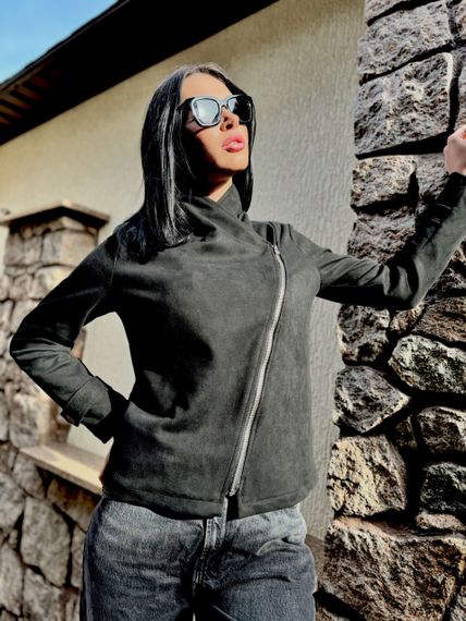 Женская замшевая куртка-косуха весенняя GF01221 цвет черный, размер 46/48 | Зображення 2