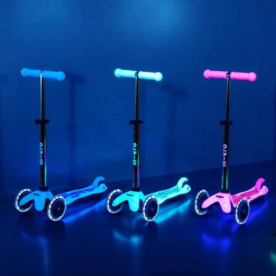 Детский трехколесный самокат Mini Deluxe Glow LED (Морозный розовый со светящимися колесами) | Зображення 8