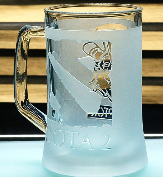 Пивний келих з ручкою 670 мл Dota 2 з гравіюванням  Кружка з логотипом DOTA  келих Disruptor  Подарунок геймеру | Зображення 2