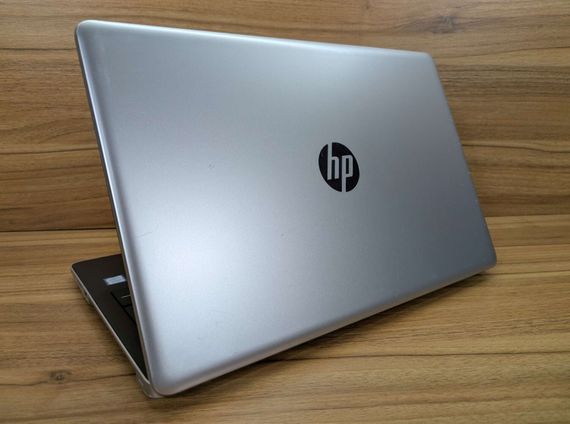 Ноутбук HP 15-da1005dx / 15.6" (1366x768) TN / Intel Core i7-8565U (4 (8) ядра по 1.8 - 4.6 GHz) / 8 GB DDR4 / 256 GB SSD / Intel UHD Graphics / WebCam / Windows 10 б/у + Подарок Беспроводная мышь / USB | Зображення 6