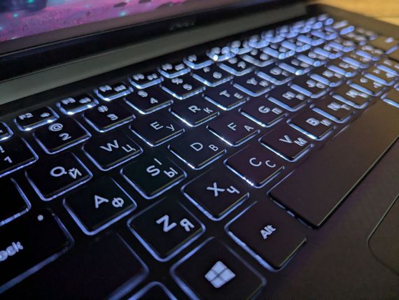 Мобильная рабочая станция Dell Precision 5540 / 15.6" (1920x1080) IPS / Intel Core i7-9850H (6 (12) ядер по 2.6 - 4.6 GHz) / 32 GB DDR4 / 512 GB SSD / nVidia Quadro T1000, 4 GB GDDR6, 128-bit / WebCam / Windows 10 б/у | Зображення 5