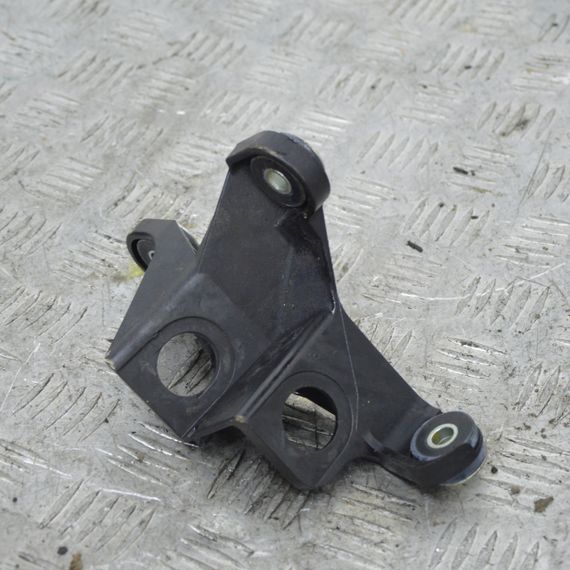 Кронштейн кріплення троса КПП Volkswagen Golf 2003-2010 Кронштейн троса коробки передач Фольксваген 1K0711789H | Зображення 2