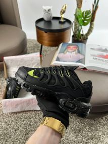 Кросівки Air Max Terrascape WMNS Plus Black Lime 39 25 см