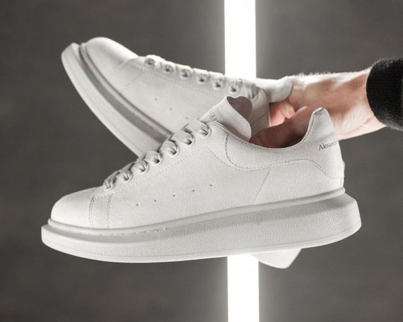 Кросівки замшеві Alexander McQueen Light Grey / Маквіни замшеві cвітло сірі з сірою підошвою | Зображення 9