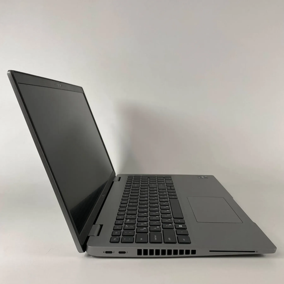 Ультрабук Б-клас Dell Latitude 5530 / 15.6" (1920x1080) IPS / Intel Core i5-1250P (12 (16) ядер по 1.2 - 4.4 GHz) / 16 GB DDR4 / 256 GB SSD / Intel Iris Xe Graphics / WebCam / HDMI б/в + Подарунок Бездротова миша / USB | Зображення 3