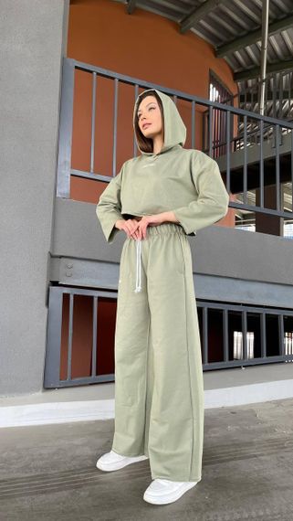 Жіночий Спортивний костюм Calvin Klein колір оливка | Зображення 4